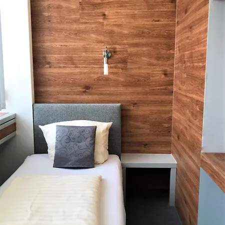 Otel Creo Münih